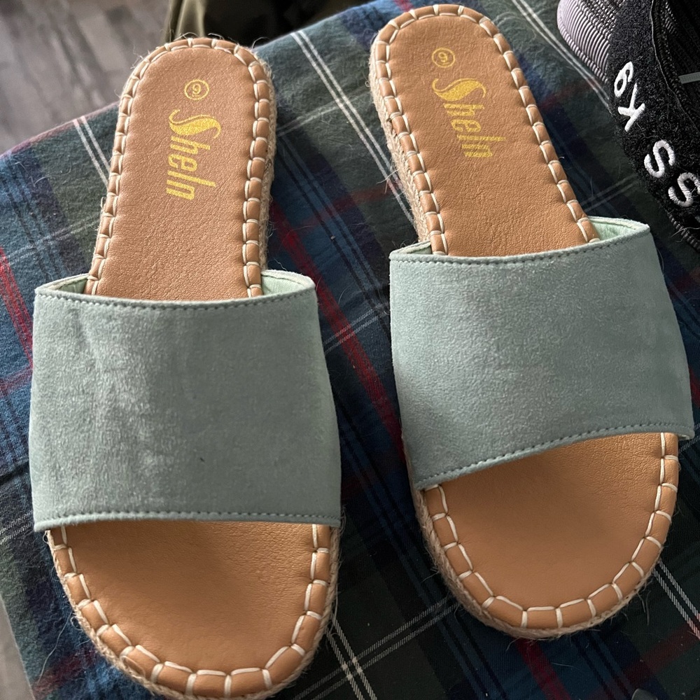 Summer sandals